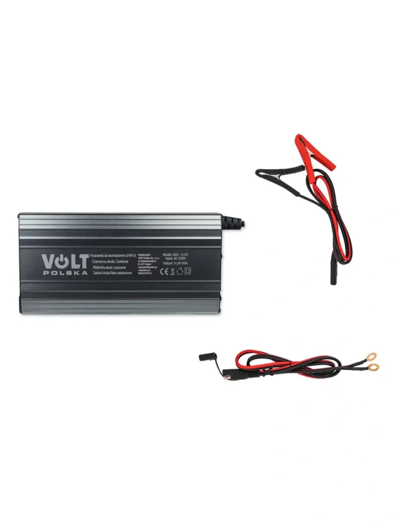 Комплектація зарядного пристрою Volt Polska 30A: дроти з крокодилами та клемами під болт M8.